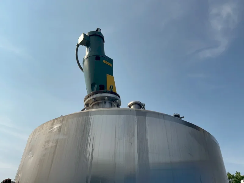 APACHE approx 1400 GALLONS S/S MIXING TANK