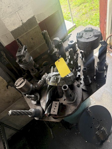 4" SHIBAURA BT-10-BP2 HORIZONTAL BORING MILL W/ TOOLING. STOCK # 0544526