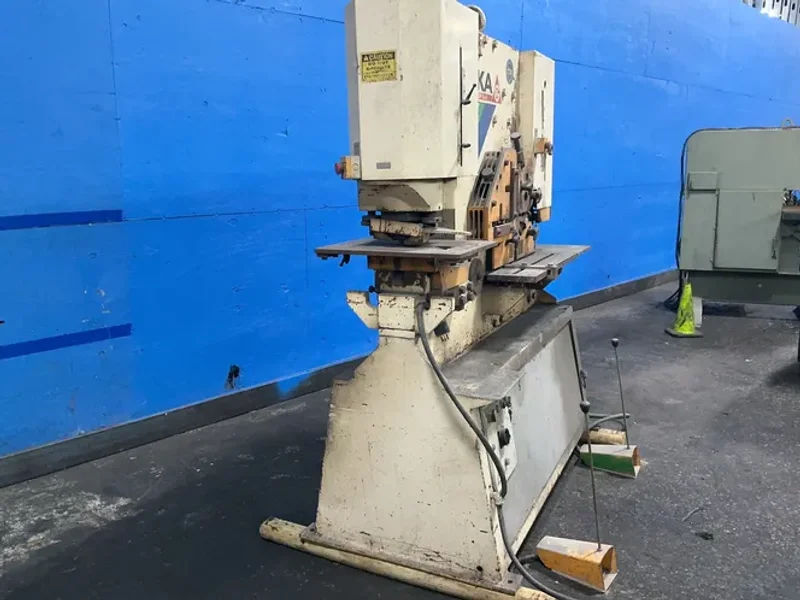 GEKA 65,000 PSI HYDRACROP 110/A HYDRAULIC IRONWORKER  -  HYD 110