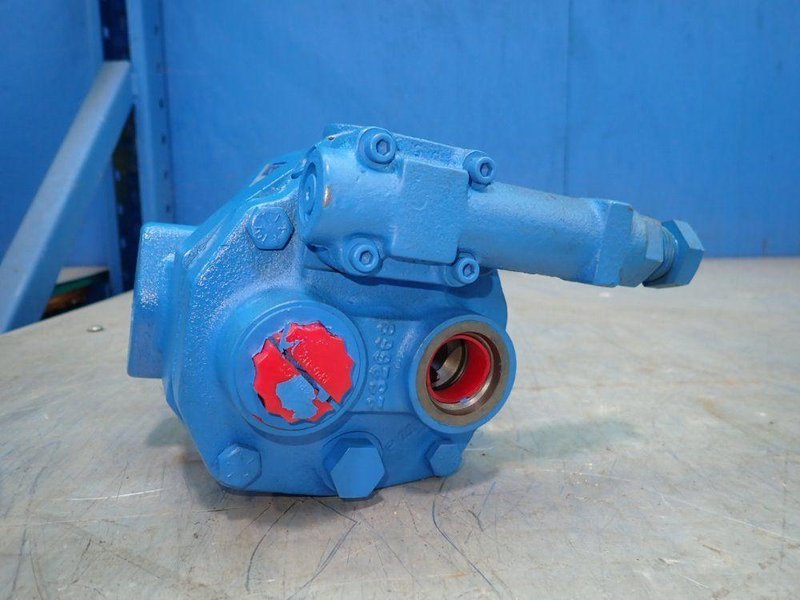 VICKERS HYDRAULIC PUMP  -  PVQ13-A2R-SE1S-20-C14-12