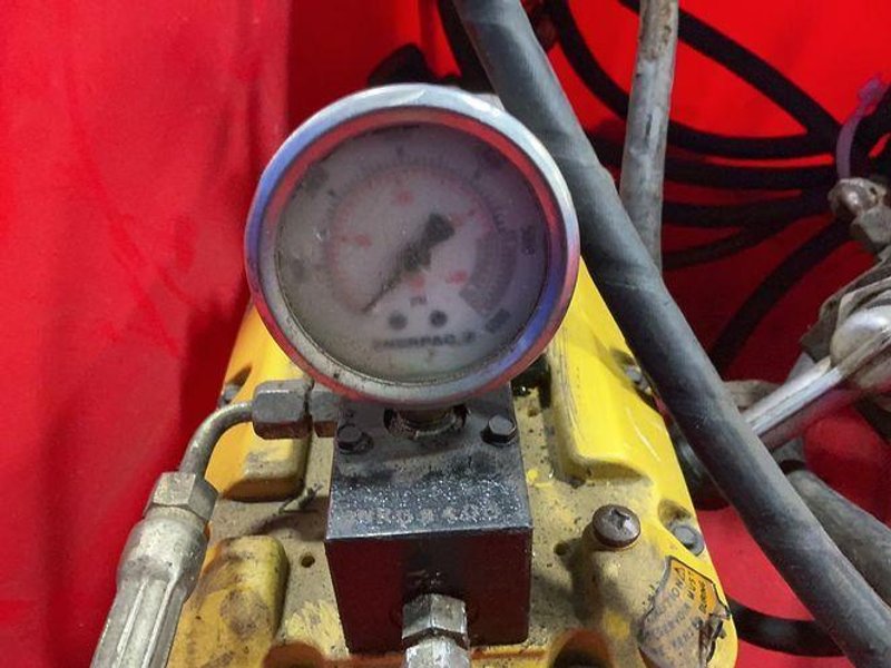 ENERPAC TURBO AIR HYDRAULIC PUMP