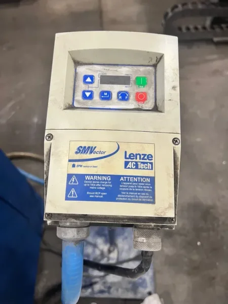 USED GIANT MODEL W-5C 5 CUBIC FOOT VIBRATORY BOWL YEAR: 2017