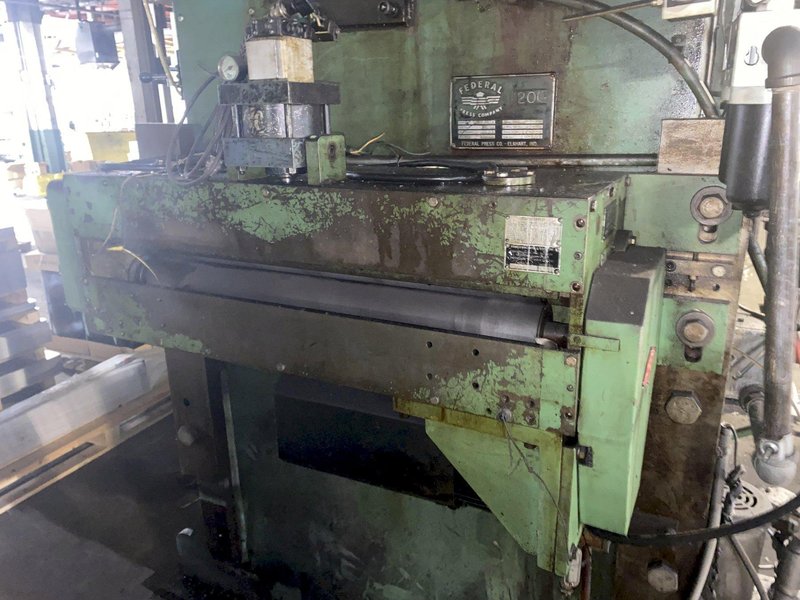 200 TON FEDERAL S2-200-72-48 STRAIGHT SIDE PRESS. STOCK # 0847022