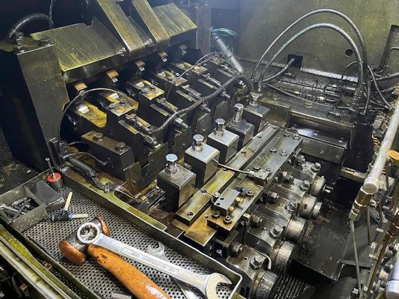 Nedschroef Model NH-518 5 Die Progressive Header