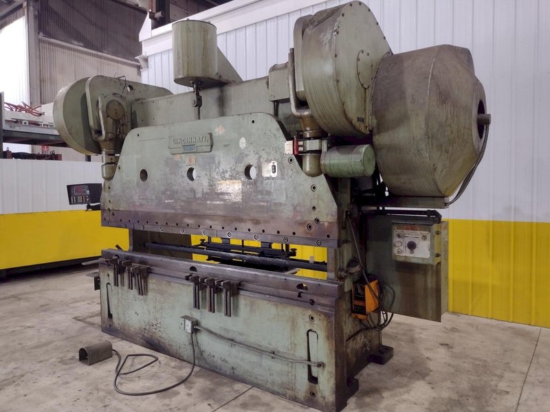 225 TON X 10' CINCINNATI MODEL #9 AUTO CYCLE AIR CLUTCH MECHANICAL PRESS BRAKE: STOCK #21130