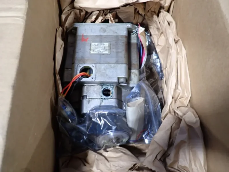 SIEMENS 5000 RPM SERVO MOTOR  -  1FK7101-5AF71-1DGO