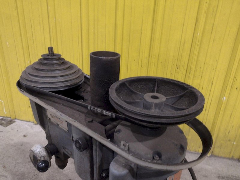 DELTA TABLE TOP VARIABLE SPEED DRILL: STOCK #23264