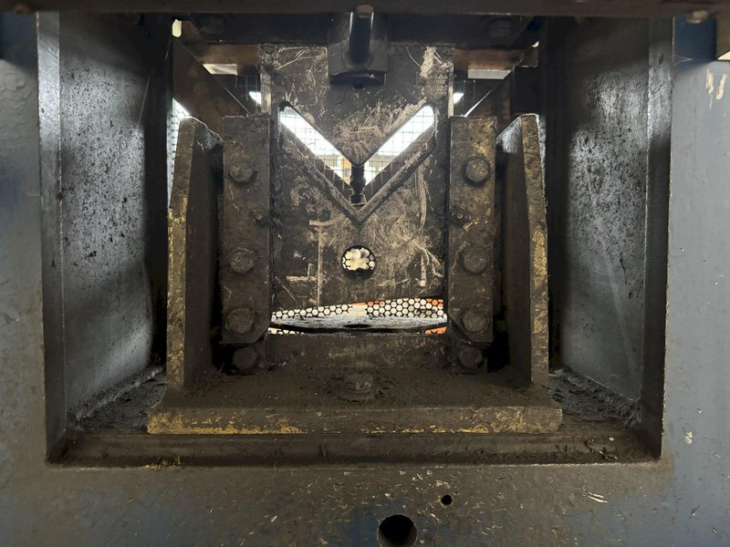 40 TON IRONCRAFTER MODEL 41-41 HYDRAULIC IRONWORKER. STOCK # 0559025.