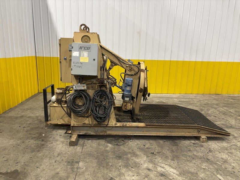 5,000 LBS IRCO MODEL C-5 3-AXIS HYDRAULIC WELDING POSITIONER: STOCK #22682