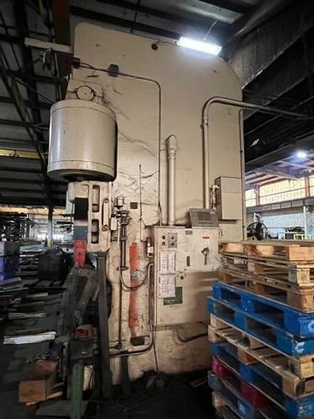 1000 Ton x 24′ Cincinnati 1000H20 CNC Press Brake, 1966