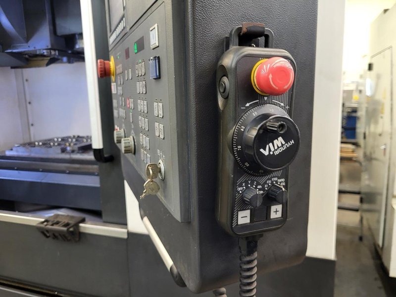 Hyundai WIA KF5600 VMC, 2018 – Fanuc, High Pressure Coolant, Chiller, Conveyor, Low Hours