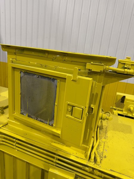 30" X 36" SELCO MODEL #HSO-107-A AUTO-TIE HORIZONTAL HYDRAULIC BALER: YOBRO #24559