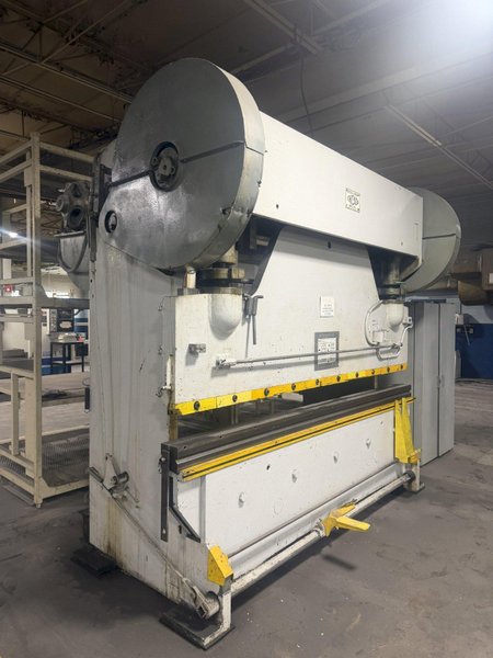 150 TON X 10' DRIES AND KRUMP CHICAGO MODEL #410-D MECHANICAL PRESS BRAKE: YOBRO #24980