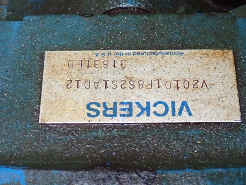 VICKERS HYDRAULIC PUMP  -  V20101F8S2S1AD12