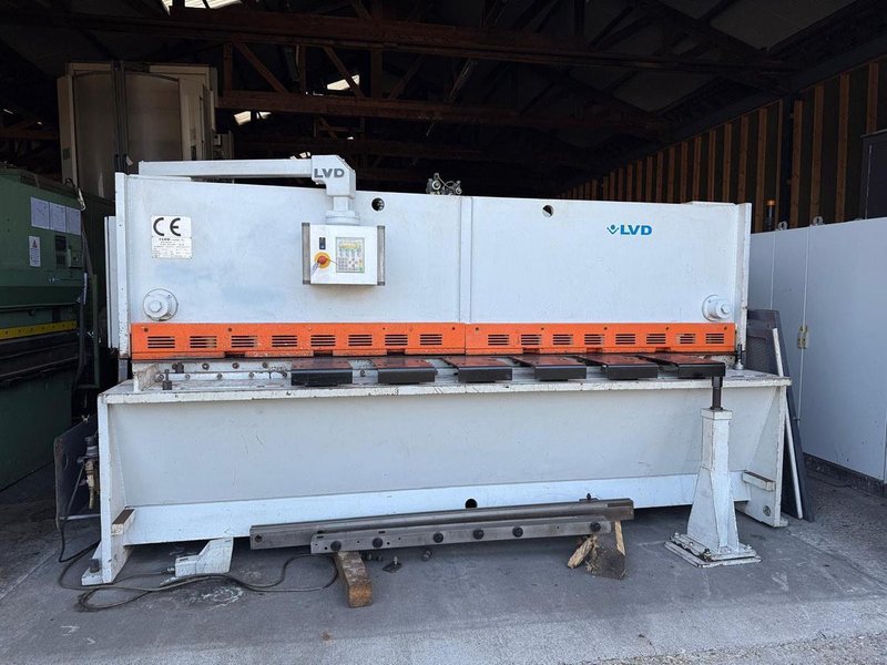 LVD - MVSC 3100 x 6 mm CNC