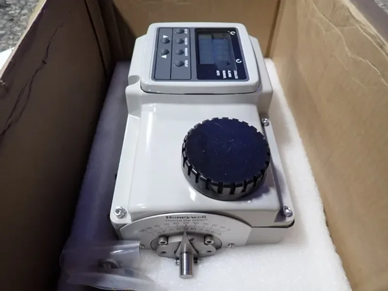 HONEYWELL ELECTRIC ACTUATOR  -  2001-400-090-126-200-20-101000-1-0-00