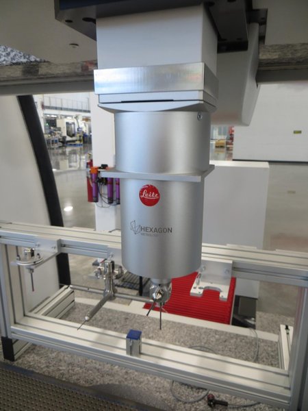 Leitz PMM-Xi 8.10.6 Fixed Bridge/Moving Table Coordinate Measuring Machine (CMM), B4s Controller, 10-Station Stylus Rack, Grid Plate, Rotary Table