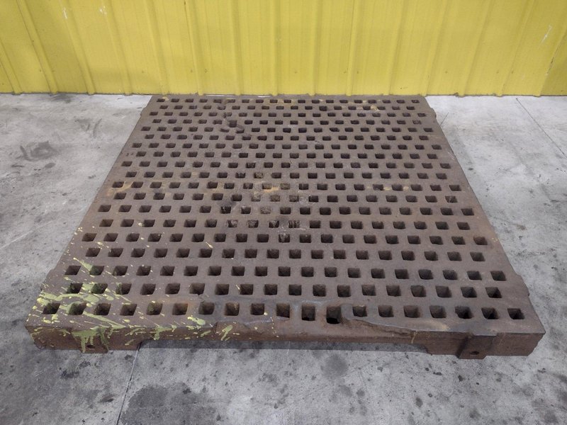 ACORN TABLE: STOCK #22220