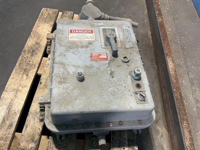 ALLEN-BRADLEY 25/30/50HP HAZARDOUS AREA ENCLOSURE  -  513-Y732974/1
