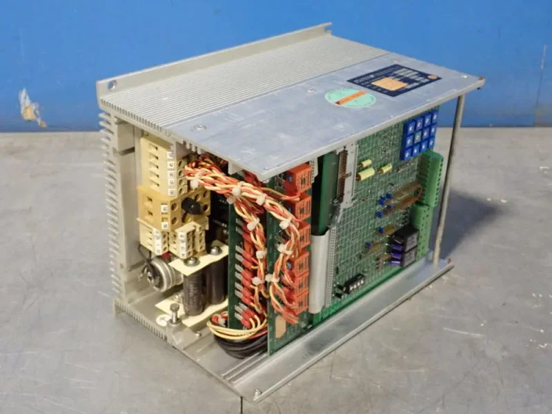 RELIANCE ELECTRIC 30 AMPS AC/DC CONVERTER   -  S6R 8503