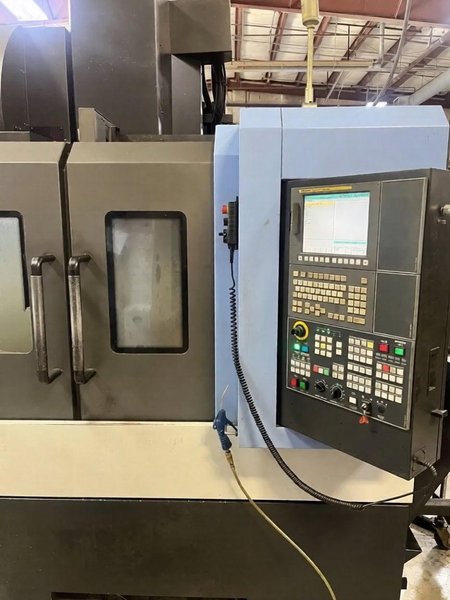 Doosan DNM 400 VMC, 2013 – Probing, Through Spindle Coolant, Conveyor