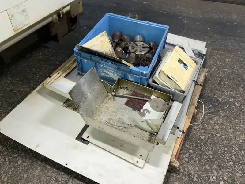 MORI SEIKI 24" X 42" CNC VMC   -  DURAVERTICAL 5080