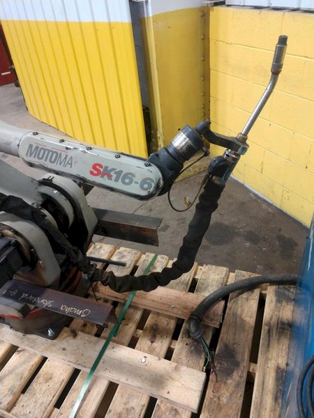 6 AXIS MOTOMAN MODEL SK16-6 ROBOT WELDING CELL WITH MILLER AUTO DELTAWELD 452 WELDER: STOCK #13838