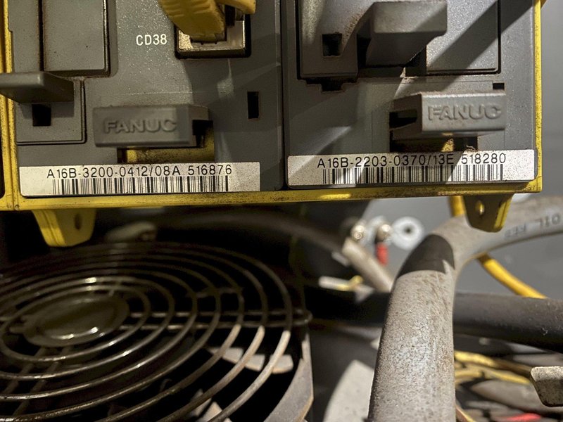 FANUC – ArcMate 100iB w/ R-J3iB Controls PARTS ONLY