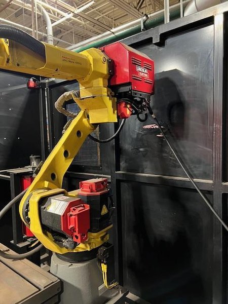 Lincoln Electric System 5 Robotic Welding Cell, 2013 – Fanuc ARCMate 100iC, Lincoln R350 350 Amp Power Supply