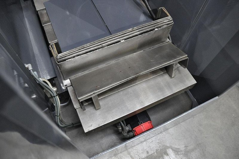 Anayak - VH-2200 X: 2000 - Y: 920 - Z: 900 mm