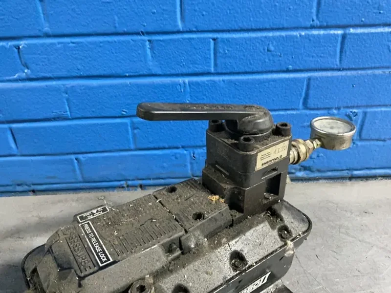 Enerpac Hydraulic Pump - Pamg3402nb