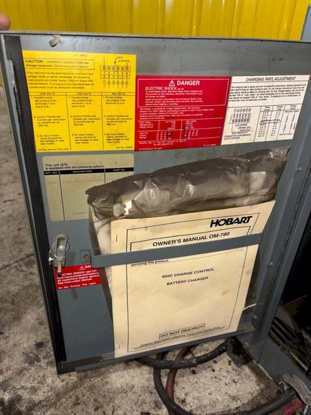 HOBART AC1000 ACCU-CHARGER: YOBRO #24491