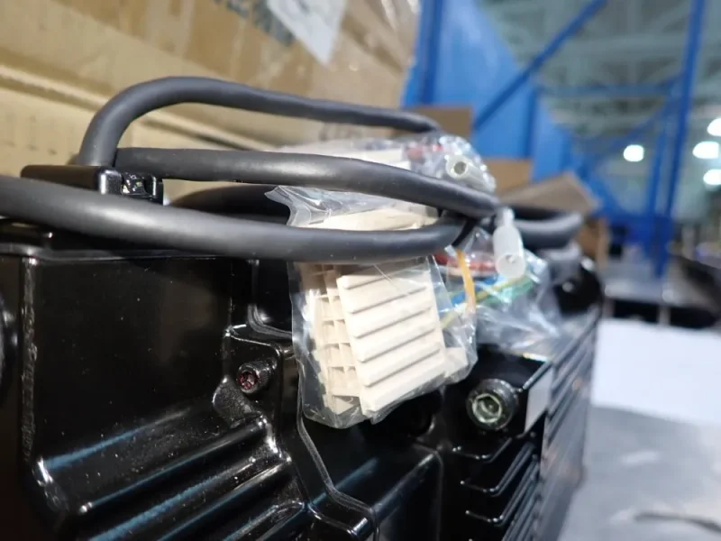 YASKAWA AC SERVO MOTOR  -  SGMGH-13A2A-YRA1