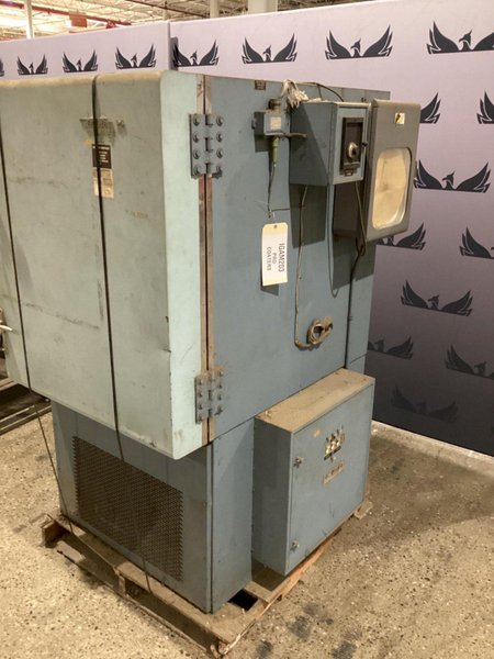 TENNEY 14 ENVIRONMENTAL CHAMBER OVEN W/ BRISTOL RECORDER USED