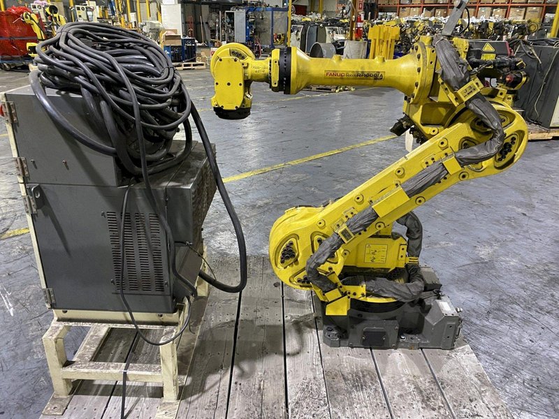 FANUC ROBOT  R-1000iA/100F w/ R-30iB Controls USED