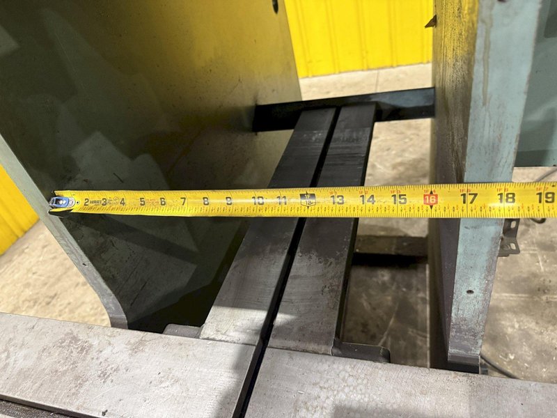 75 TON PACIFIC MODEL #75PF PRESSFORMER HYDRAULIC PRESS 10" STROKE: YOBRO #25330