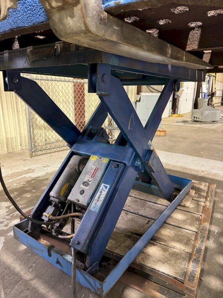 1 - PREOWNED 5' X 5' ACORN ELECTRIC WELDING LIFT TABLE