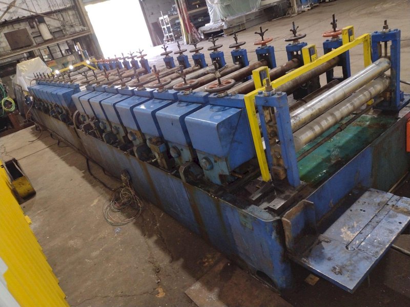 17 STAND X 4&quot; X 48&quot; B&amp;K MODEL #2B-35 RAFTED ROLLFORMER: STOCK #18127