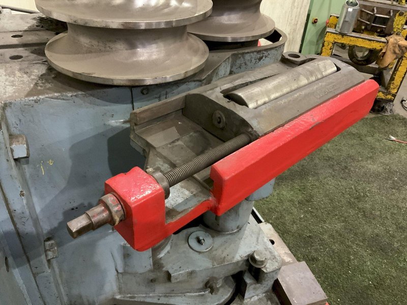 4" X 4" X 5/8" BUFFALO #2 ANGLE BENDING ROLLS: STOCK #81408