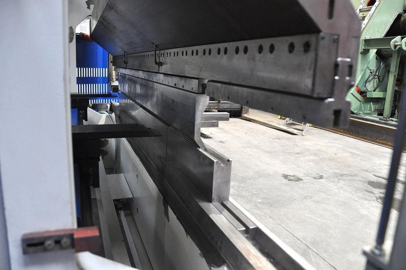 Trumpf trumabend - 230 ton x 3050 mm CNC