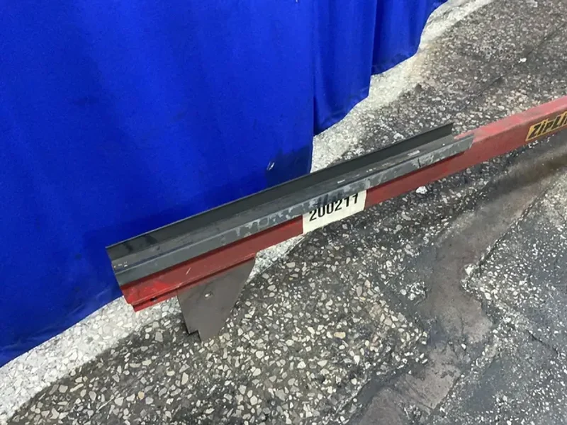 ZIPLINE 112” WELDING STATION