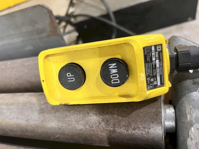 4,000 LBS X 60" X 48" ECONO LIFT HYDRAULIC SCISSOR LIFT TABLE WITH ROTARY ROLLER CONVEYOR TOP, 115 VOLT: STOCK #20958