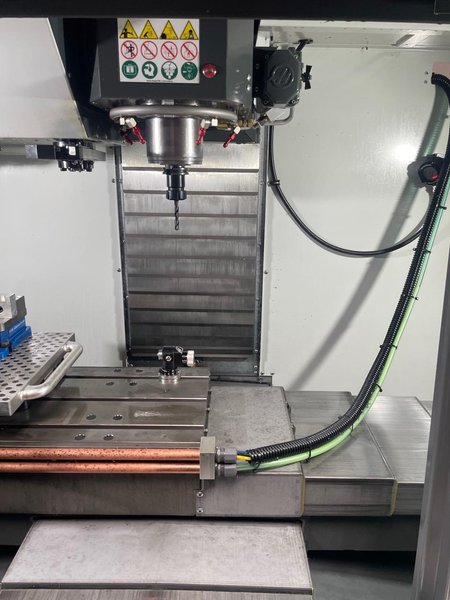 Haas VF-2SS VMC, 2023 – TSC, WIPS, Multi Auger, Auto Window, High Pressure Coolant, HSM, Programmable Coolant