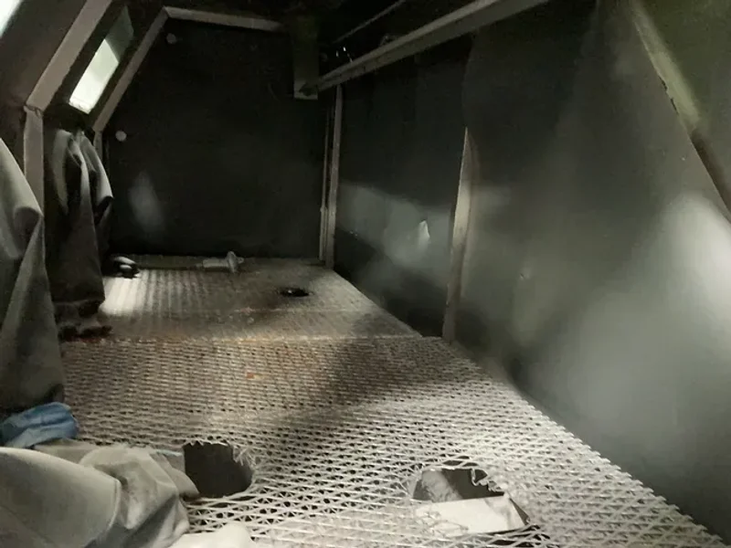 ZERO MFG SAND BLAST CABINET  -  BNP 220