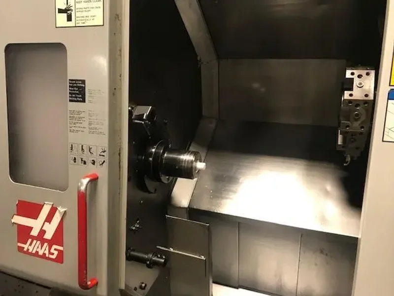2004 HAAS SL20T | Lathes, CNC