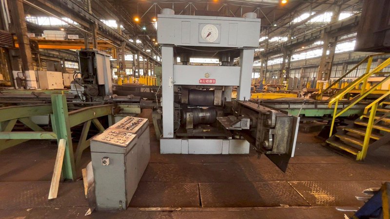 FARMER NORTON No. 4V-2M TWO ROLL STRAIGHTENING MACHINE