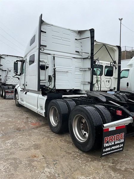 2023 Volvo  4V4NC9EHXPN310965