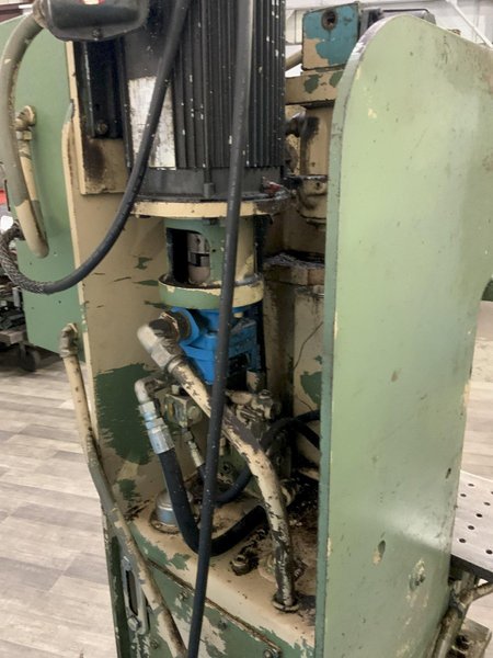 6 TON DENISON #WR065L MULTIPRESS C-FRAME HYDRAULIC PRESS: STOCK #80600