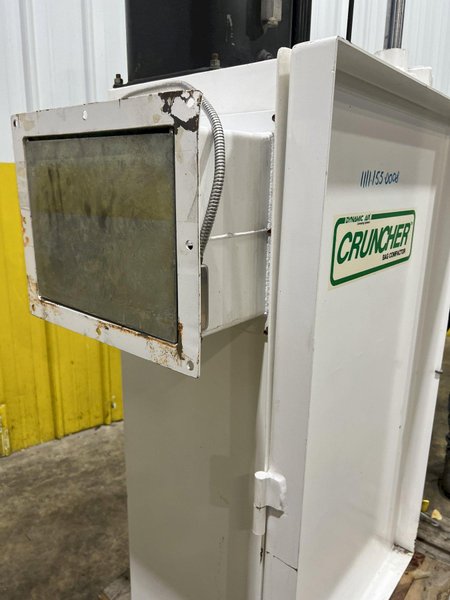 16&quot; X 24&quot; X 36&quot; DYNAMIC AIR MODEL #388-CRUNCHER HYDRAULIC COMPACTOR: STOCK #16757