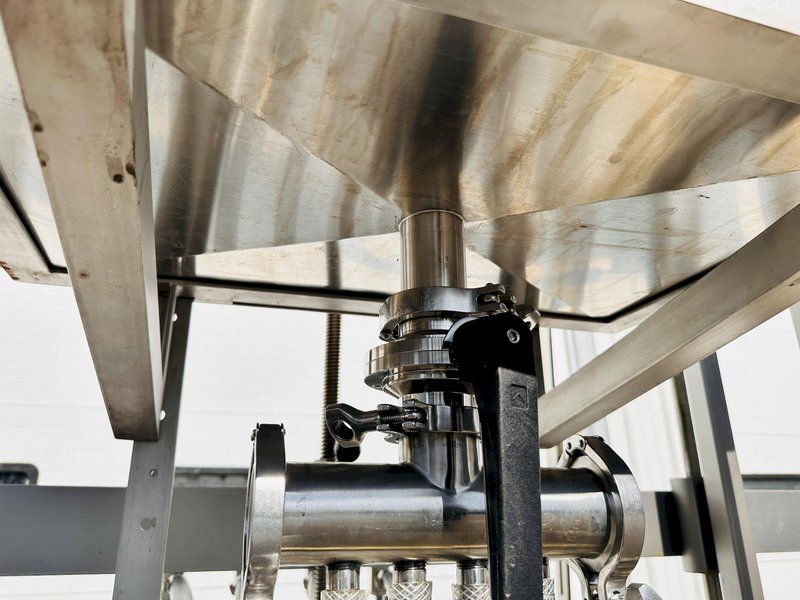 Cozzoli IFLM Four Headed Filler ||  Inline Fill-To-Level  ||  Manual Filler